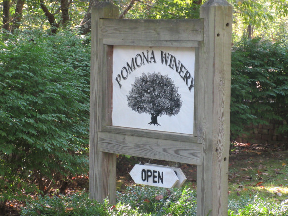 Pomona Winery Sign